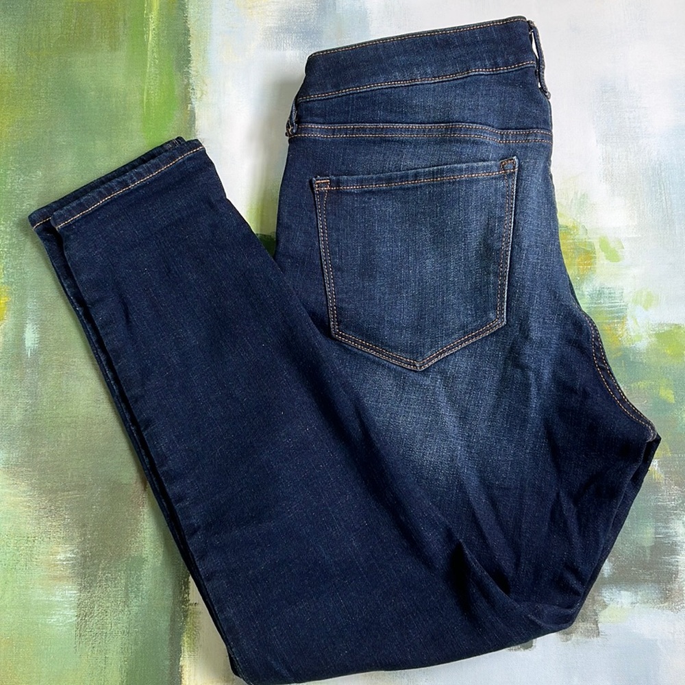 Old Navy Rockstar Super Skinny Jean Sz 12Short